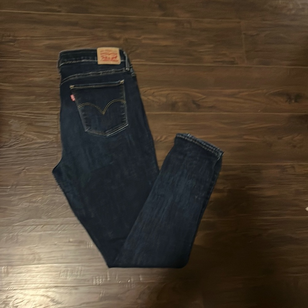 Levi’s 711 Skinny Jean